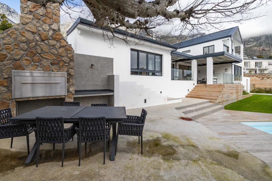 4 Bedroom Property for Sale in Camps Bay Western Cape